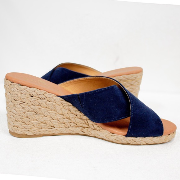 Sold! - Picture 8 of 12